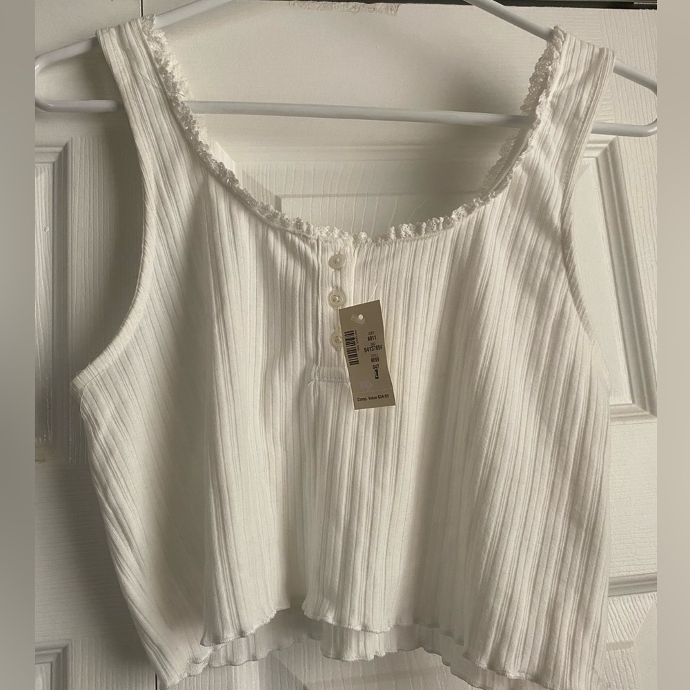 NEW Cute White Crop Top
